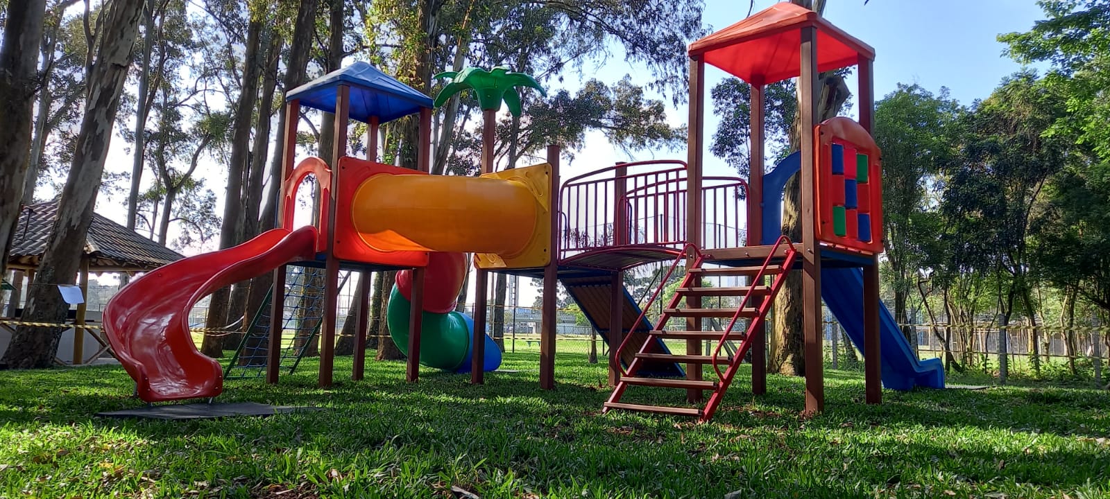 Dicas para encontrar o fabricante de playground perfeito para suas necessidades