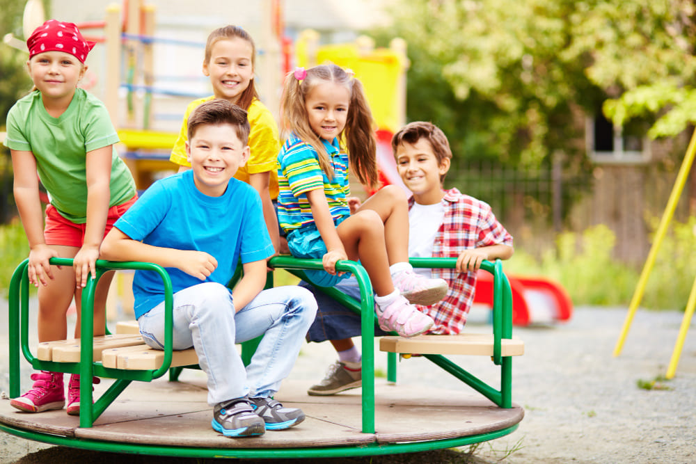 Como os playgrounds estimulam a socialização infantil